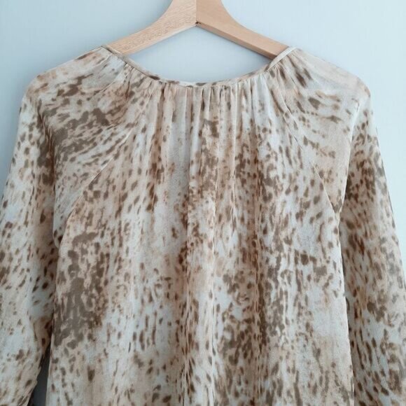 CLUB MONACO 100% Silk Semi-Sheer Lightweight Blouse Top Cheetah Sz XS Flawed - Picture 8 of 15